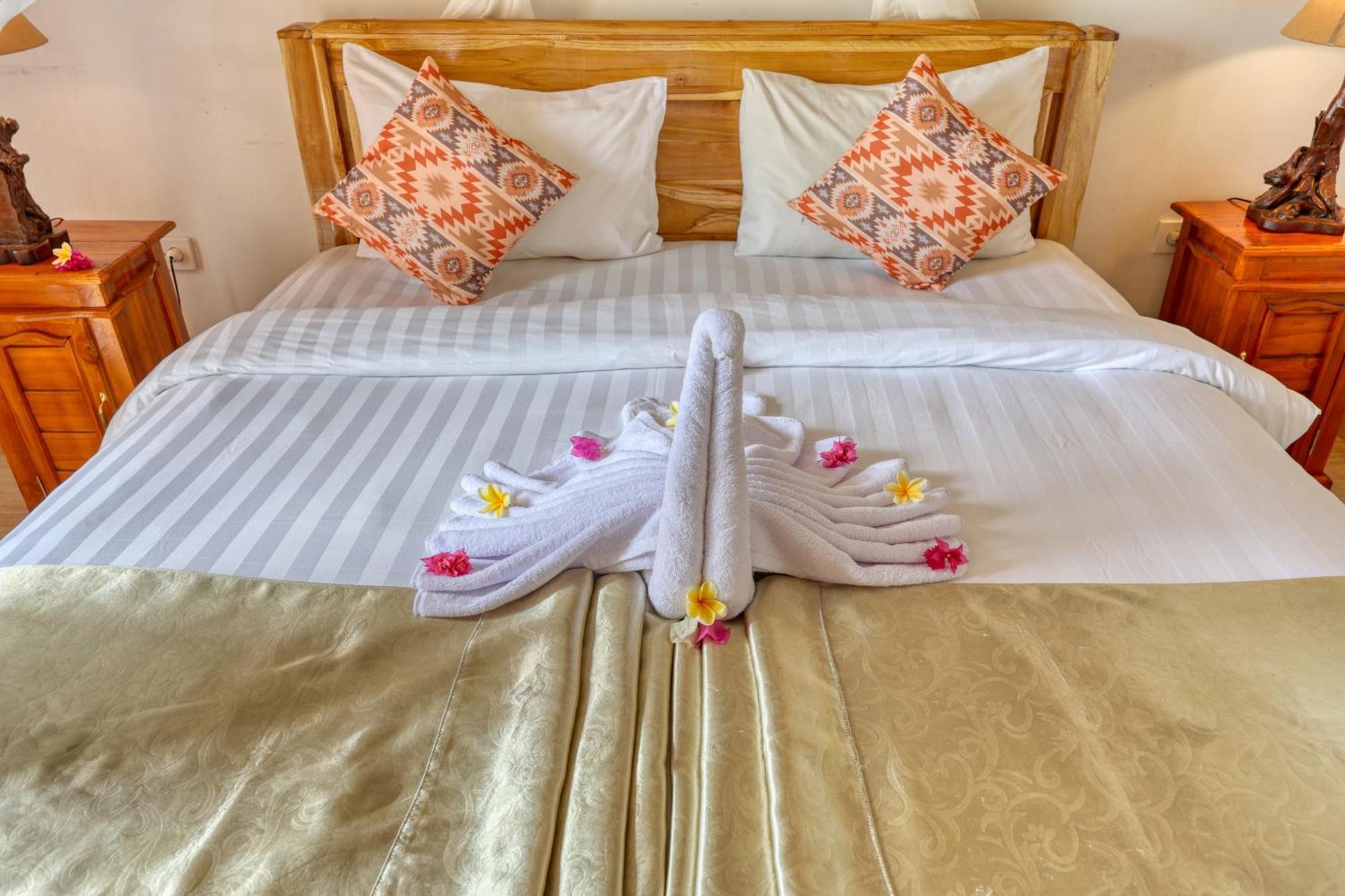 Bagia Bungalows Batumadeg Rom bilde
